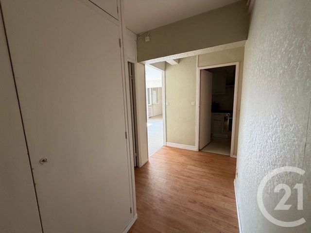 Appartement à vendre - 3 pièces - 70.55 m2 - CHATEAUDUN - 28 - CENTRE - Century 21 Doussain Philippon Immobilier