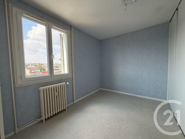 Appartement à vendre - 3 pièces - 70.55 m2 - CHATEAUDUN - 28 - CENTRE - Century 21 Doussain Philippon Immobilier