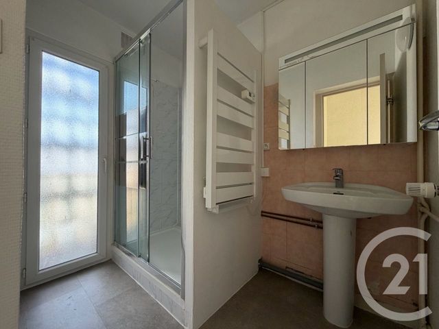 Appartement à vendre - 3 pièces - 70.55 m2 - CHATEAUDUN - 28 - CENTRE - Century 21 Doussain Philippon Immobilier