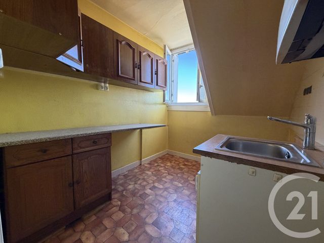 Appartement à vendre - 2 pièces - 37.67 m2 - CHATEAUDUN - 28 - CENTRE - Century 21 Doussain Philippon Immobilier