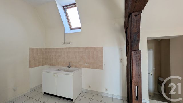Appartement F2 à louer - 2 pièces - 45.0 m2 - CHATEAUDUN - 28 - CENTRE - Century 21 Doussain Philippon Immobilier
