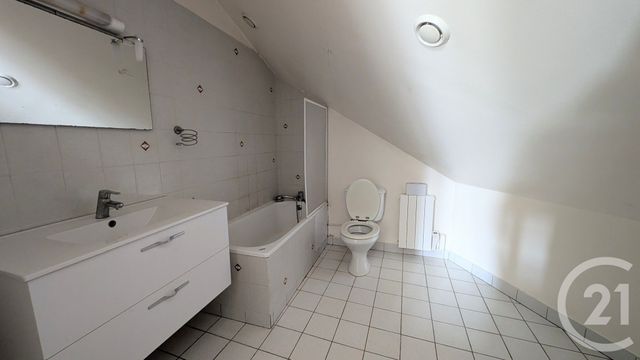 Appartement F2 à louer - 2 pièces - 45.0 m2 - CHATEAUDUN - 28 - CENTRE - Century 21 Doussain Philippon Immobilier