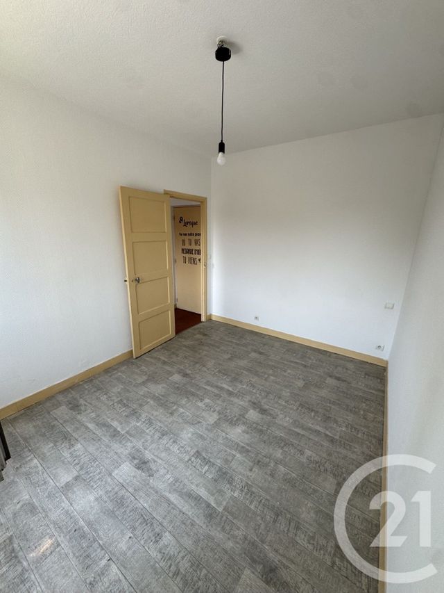 Appartement F2 à louer - 2 pièces - 30.38 m2 - CHATEAUDUN - 28 - CENTRE - Century 21 Doussain Philippon Immobilier