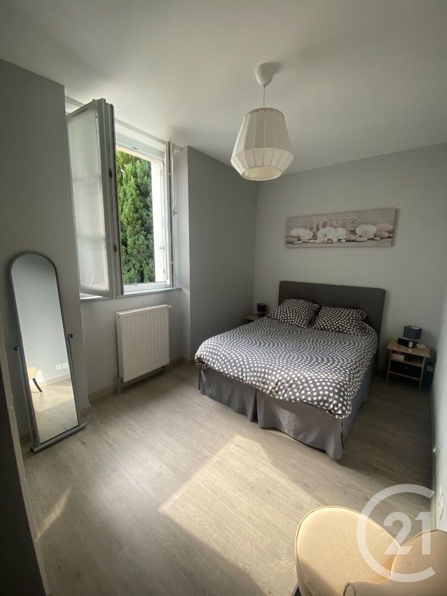 Appartement à louer - 3 pièces - 53.86 m2 - CHATEAUDUN - 28 - CENTRE - Century 21 Doussain Philippon Immobilier