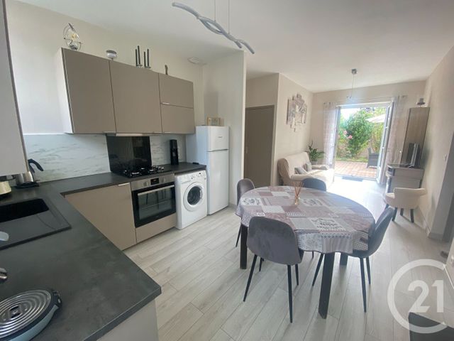 Appartement à louer - 3 pièces - 53.86 m2 - CHATEAUDUN - 28 - CENTRE - Century 21 Doussain Philippon Immobilier