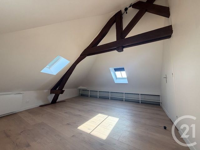 Appartement F2 à louer - 2 pièces - 28.42 m2 - YEVRES - 28 - CENTRE - Century 21 Doussain Philippon Immobilier