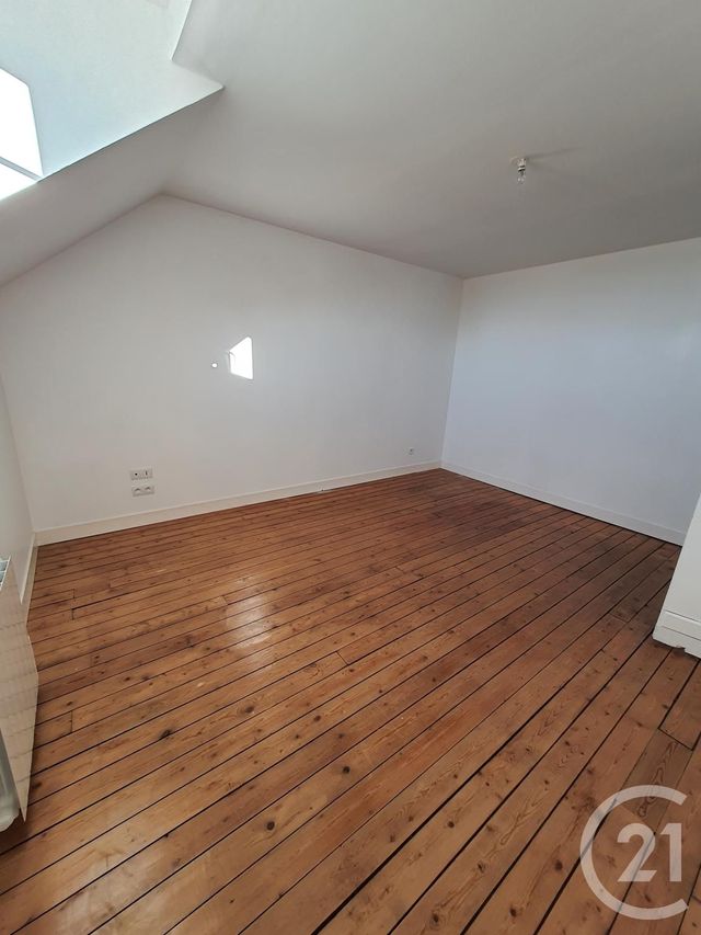 Appartement à louer - 2 pièces - 56.88 m2 - CHATEAUDUN - 28 - CENTRE - Century 21 Doussain Philippon Immobilier