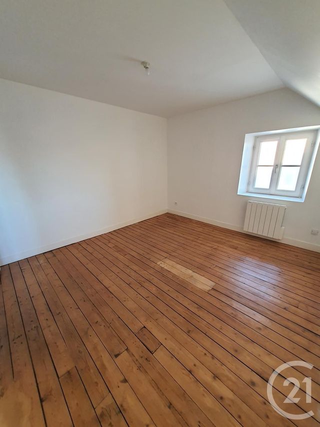 Appartement à louer - 2 pièces - 56.88 m2 - CHATEAUDUN - 28 - CENTRE - Century 21 Doussain Philippon Immobilier
