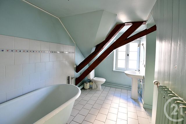 maison à louer - 5 pièces - 115.0 m2 - CHATEAUDUN - 28 - CENTRE - Century 21 Doussain Philippon Immobilier