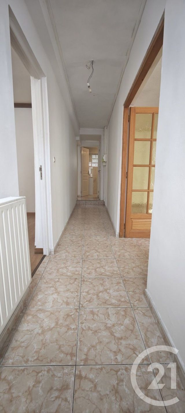 Appartement à vendre - 3 pièces - 95.42 m2 - CHATEAUDUN - 28 - CENTRE - Century 21 Doussain Philippon Immobilier